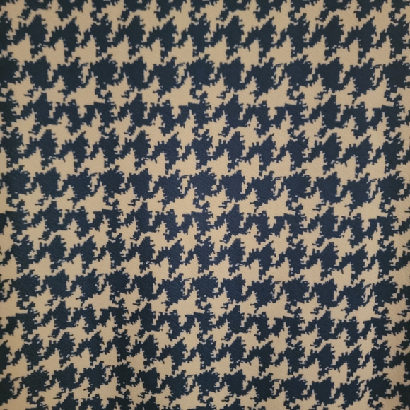 Elegant Blue and White Houndstooth Dress - Picture 2 of 2